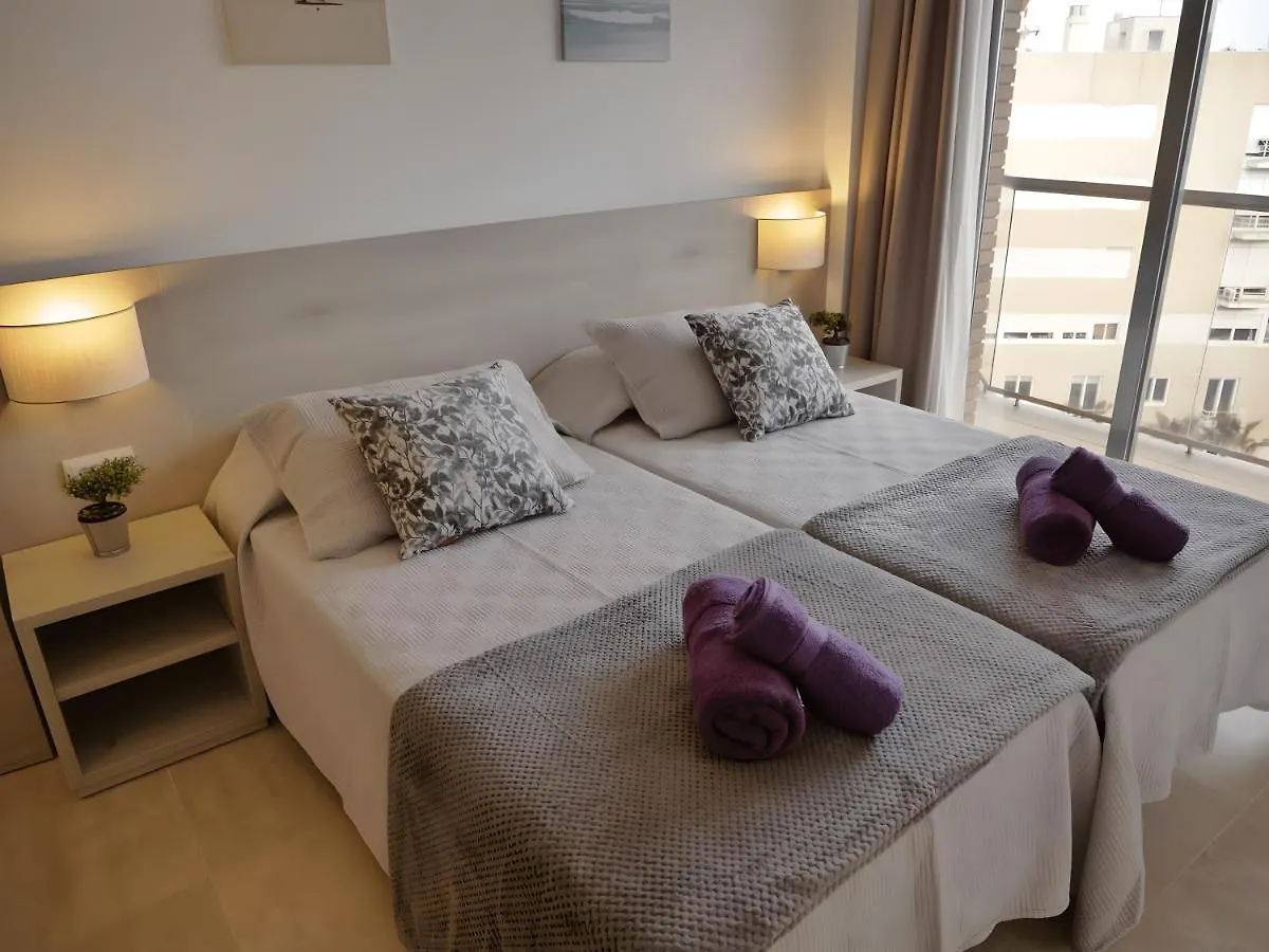 Marina Beach Apartaments 滨海略雷特 0*,