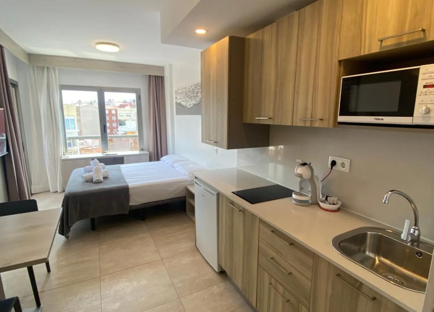Marina Beach Apartaments 滨海略雷特 公寓